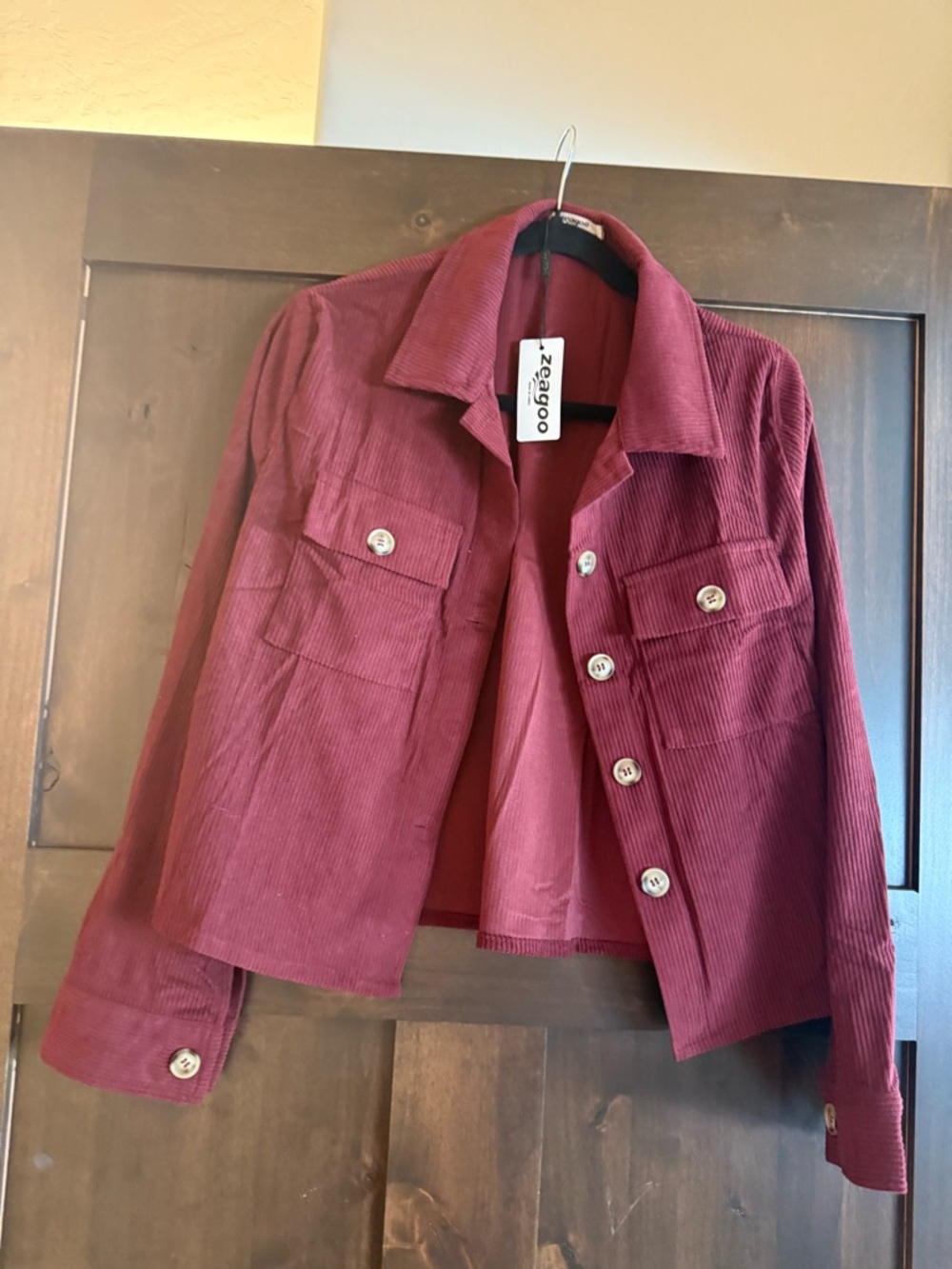 zeagoo Women's Corduroy Button-Up Jacket in Wine